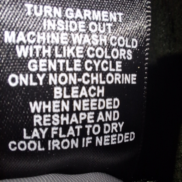 Torrid Olive Green Skull (Hearts) and Crossbones Sweater In A 2X With A Hood. - Picture 8 of 12